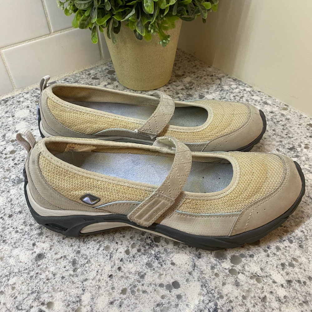 Dr Scholls natural sport Mary Jane shoes